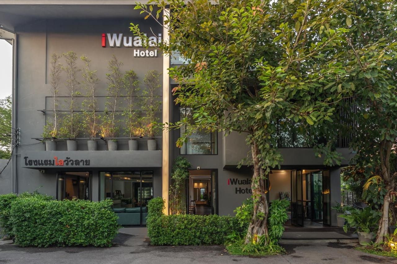 Iwualai Hotel Chiang Mai Extérieur photo