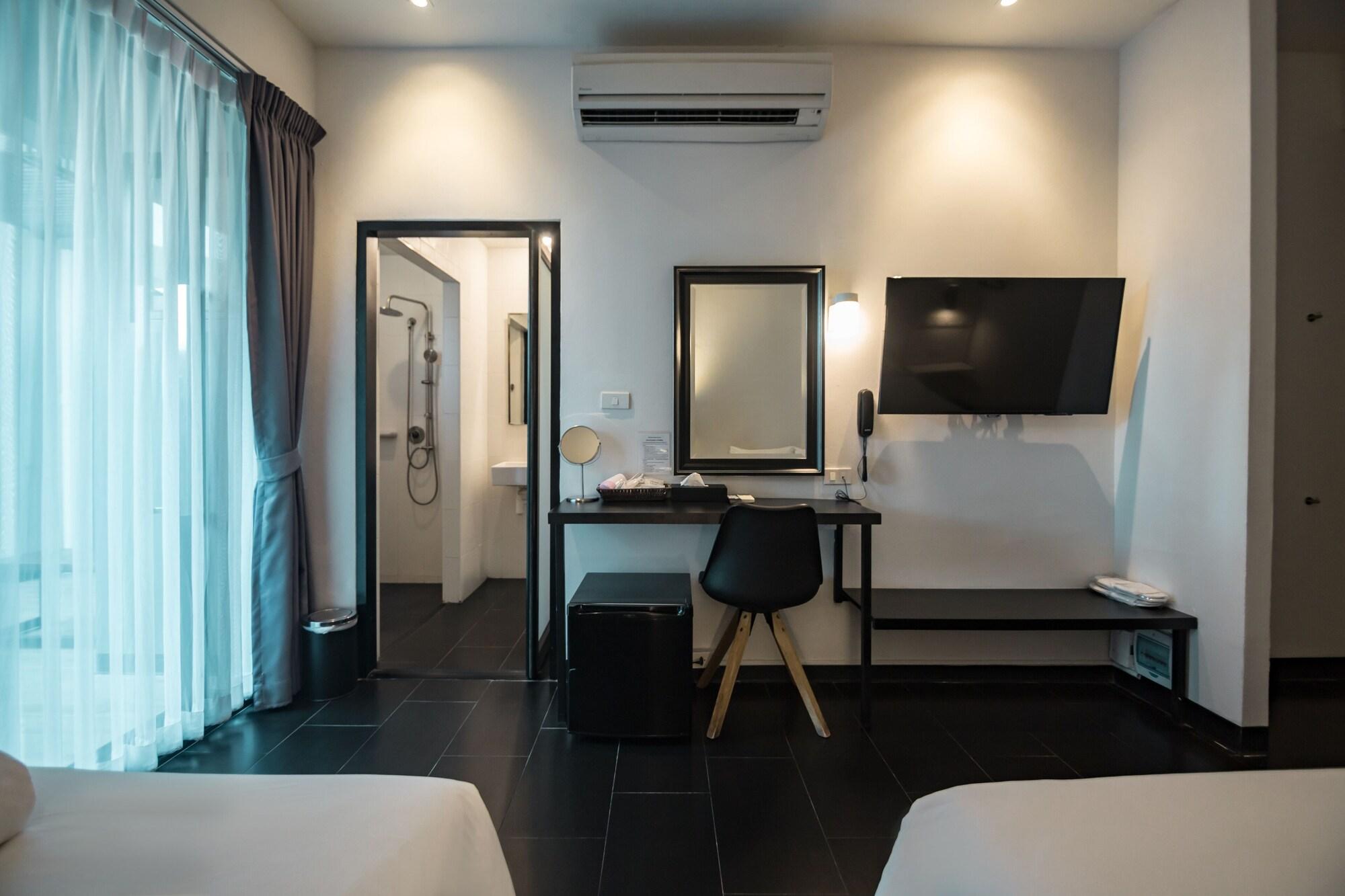 Iwualai Hotel Chiang Mai Extérieur photo