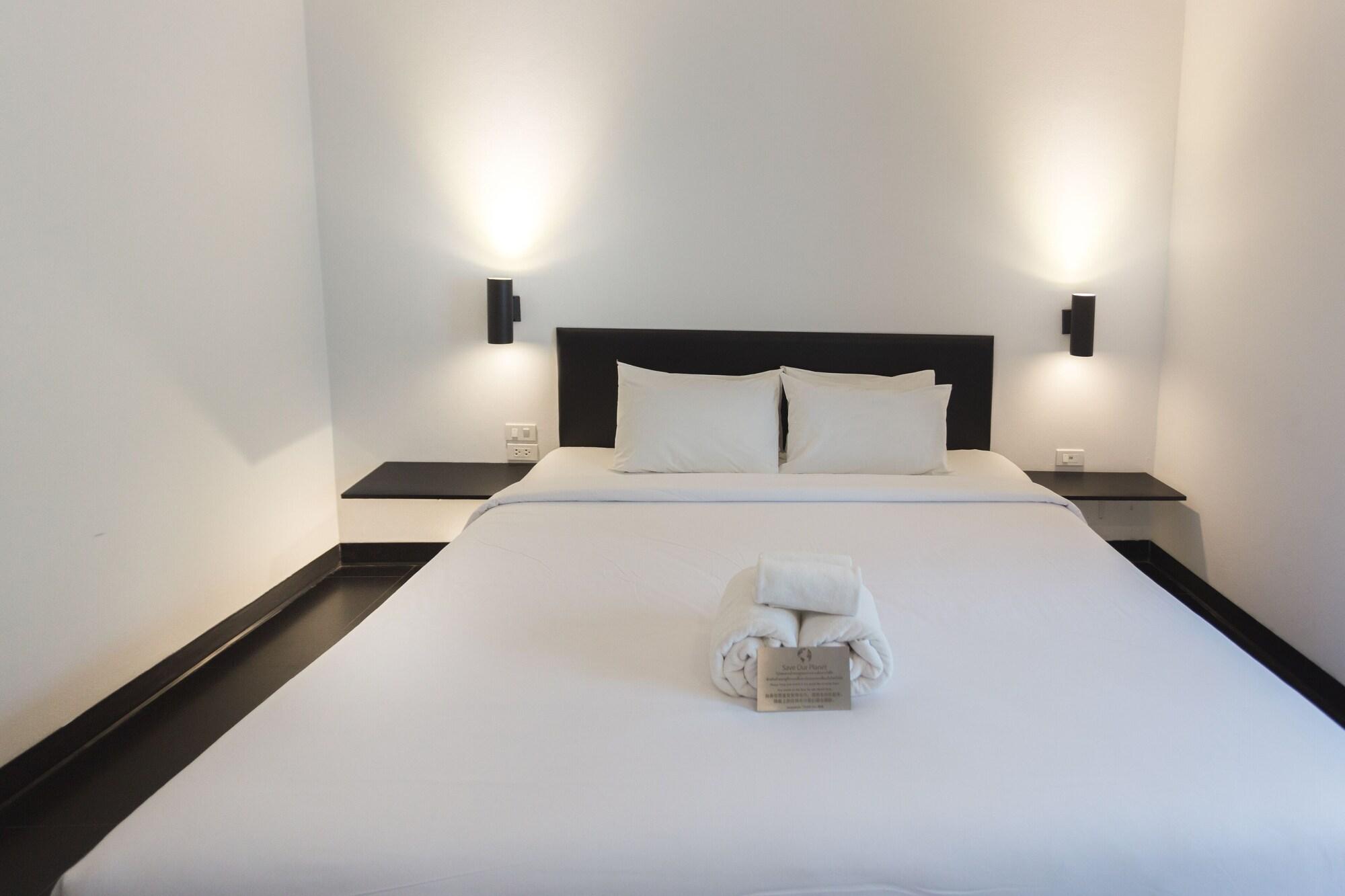 Iwualai Hotel Chiang Mai Extérieur photo